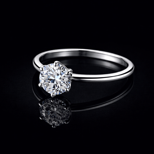 Серебряное кольцо с фианитом